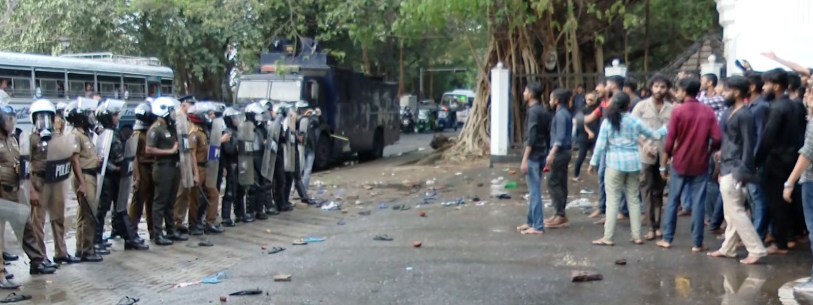 University Students Clash With Colombo Police